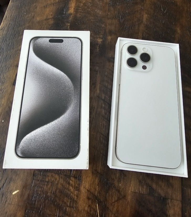 Unlocked 15 Pro Max 256gb