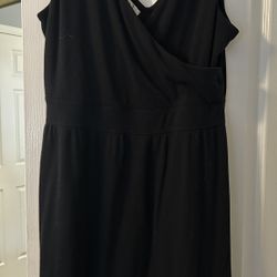 Women's black dress large 