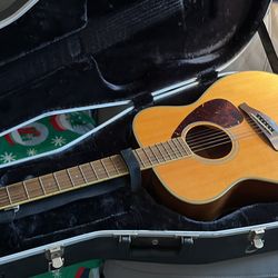 Yamaha FS720s guitar with hard case
