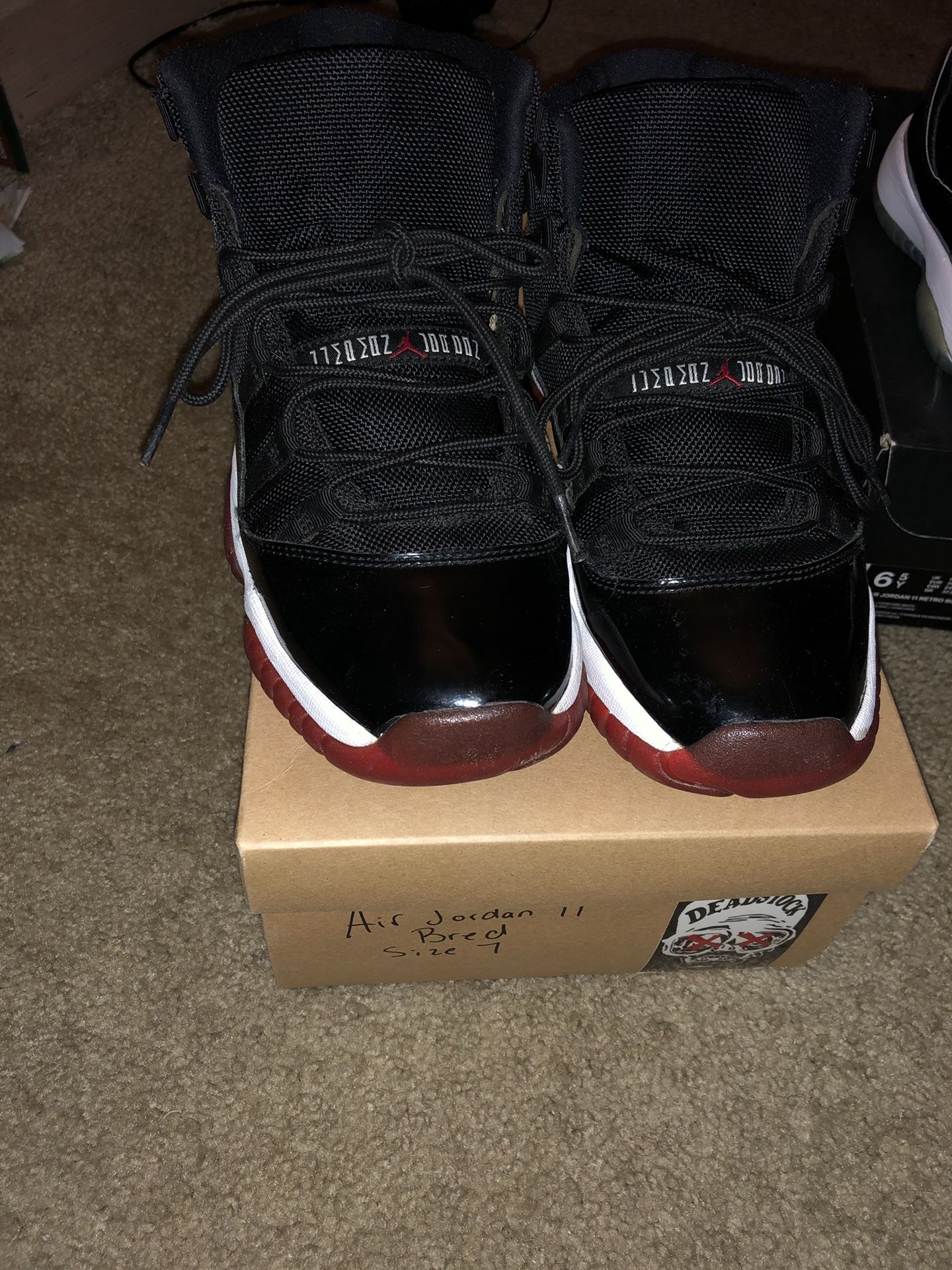 Air Jordan Retro 11 “Bred” Size 7y