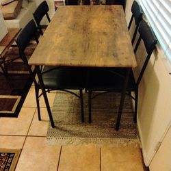 Scratch Resistant Dinner Table /4 Chairs