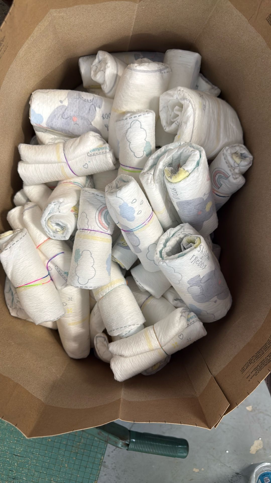 Pampers Size 2 Diapers 