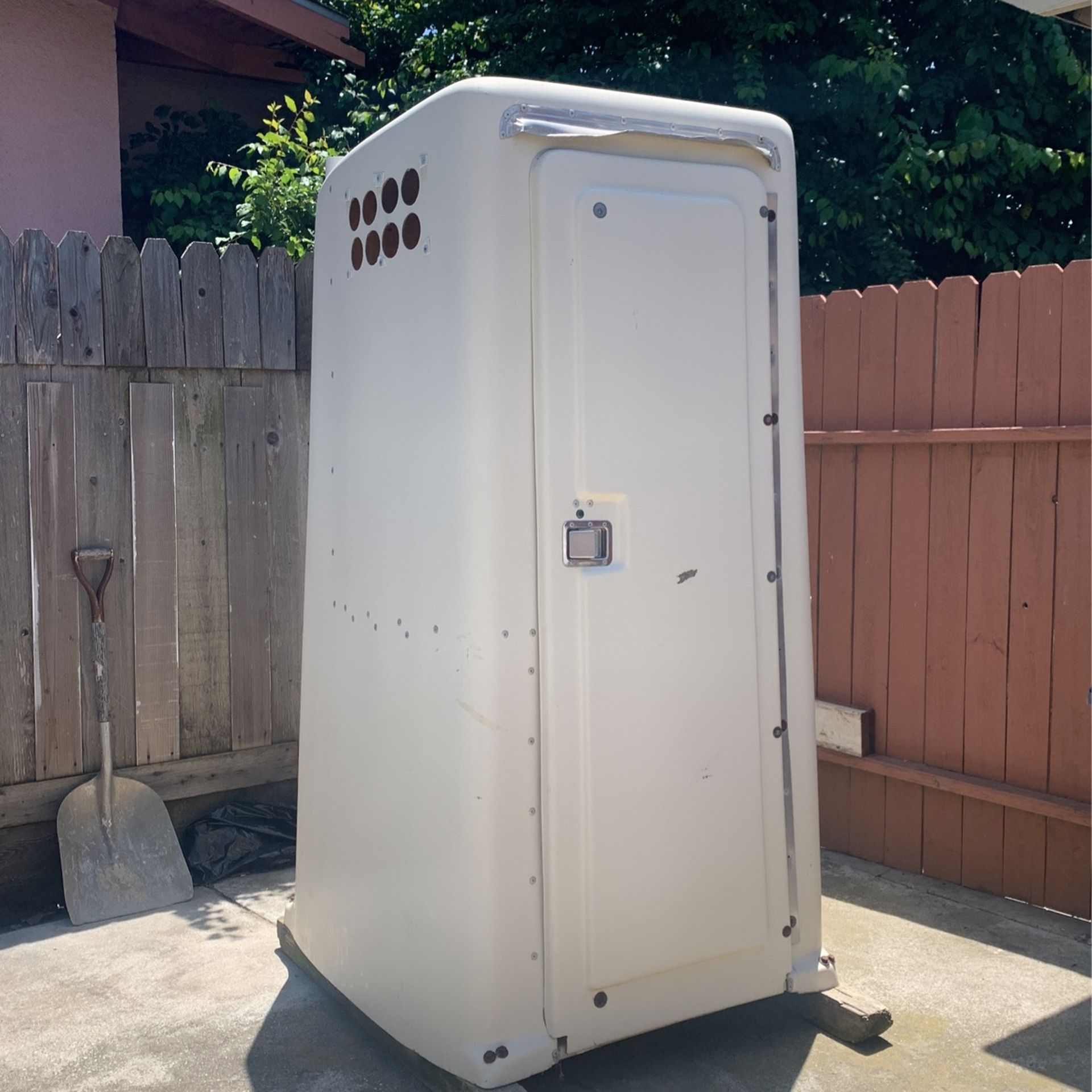 Portable Toilet !