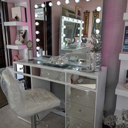 Vanity with Bluetooth 