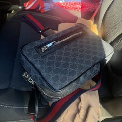Gucci GG Black Small Slingbag