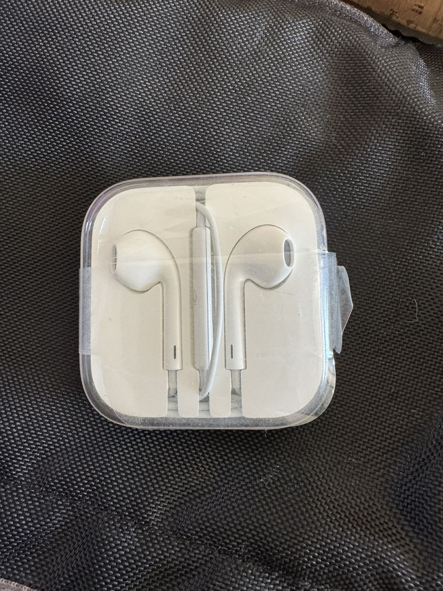 New Apple Earbuds Wired