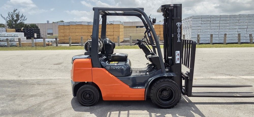 Toyota Forklift 5000 Lbs