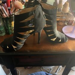 Jessica Simpson High Heels - Size 10
