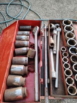 3/4" drive ratchet socket set. Deep impact and extensions.
