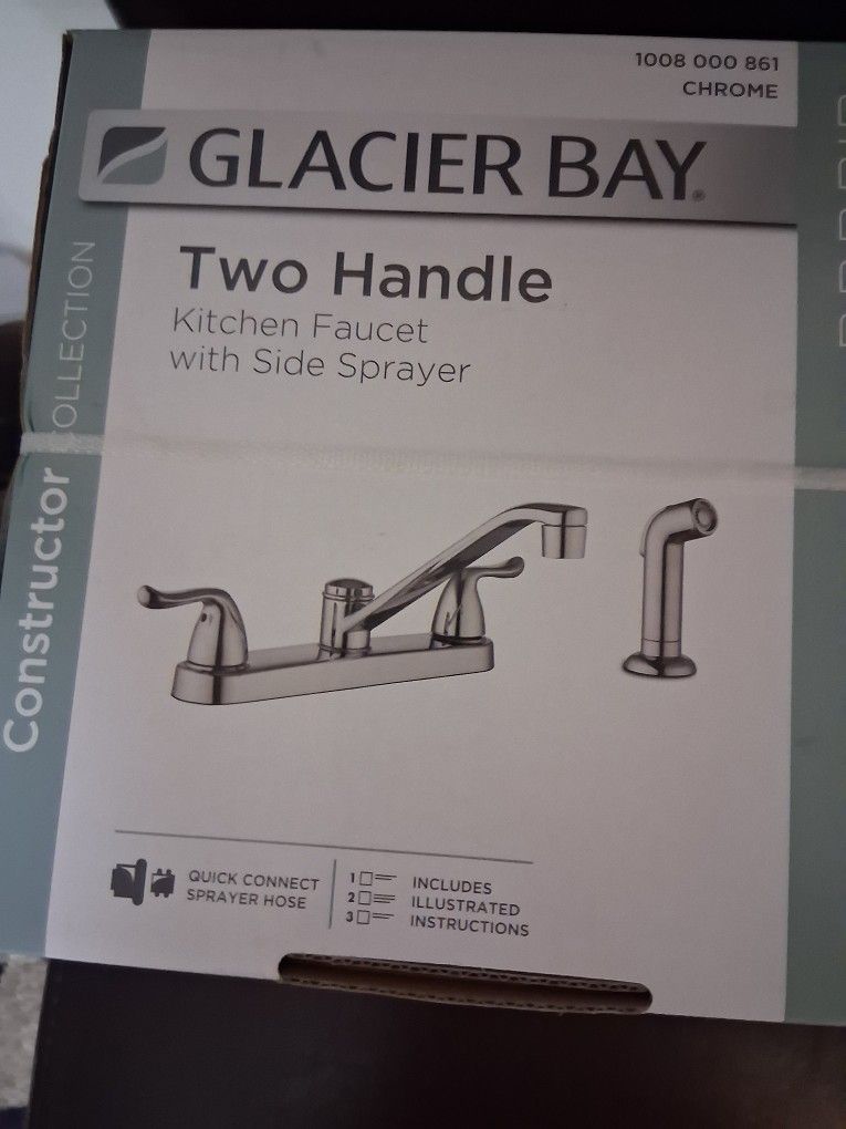 Glacier Bay 2 handle Faucet W/sprayer