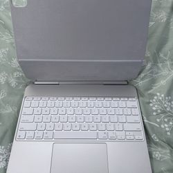 Magic Keyboard For iPad Pro 13”(m4)