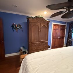 King Sized Bedroom Set 