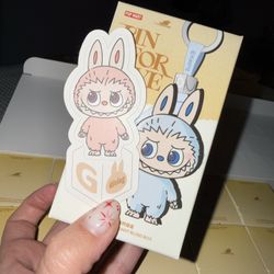 Pop Mart Pin For love Series 