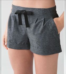 Women’s Lululemon Spring Break Away Short II