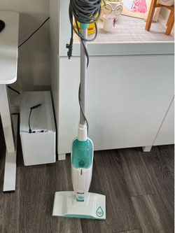 Limpiadora a Vapor Shark Semi Nueva Shark Steam Cleaner - Like New