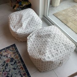 2 indoor/outdoor poufs with removable cover