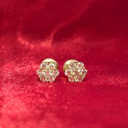 10k Yellow Gold Diamond Flower Earrings 5/8 ctw