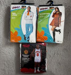 Spirit Halloween Scooby-Doo Fred & Scooby Costumes & Netflix Stranger Things Basketball Uniform