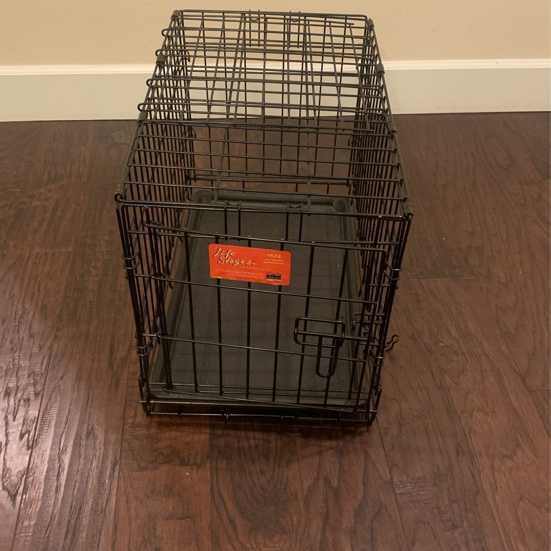 Small Dog Crate - 22x13x15.5 Excellent Condition- Collapsible 