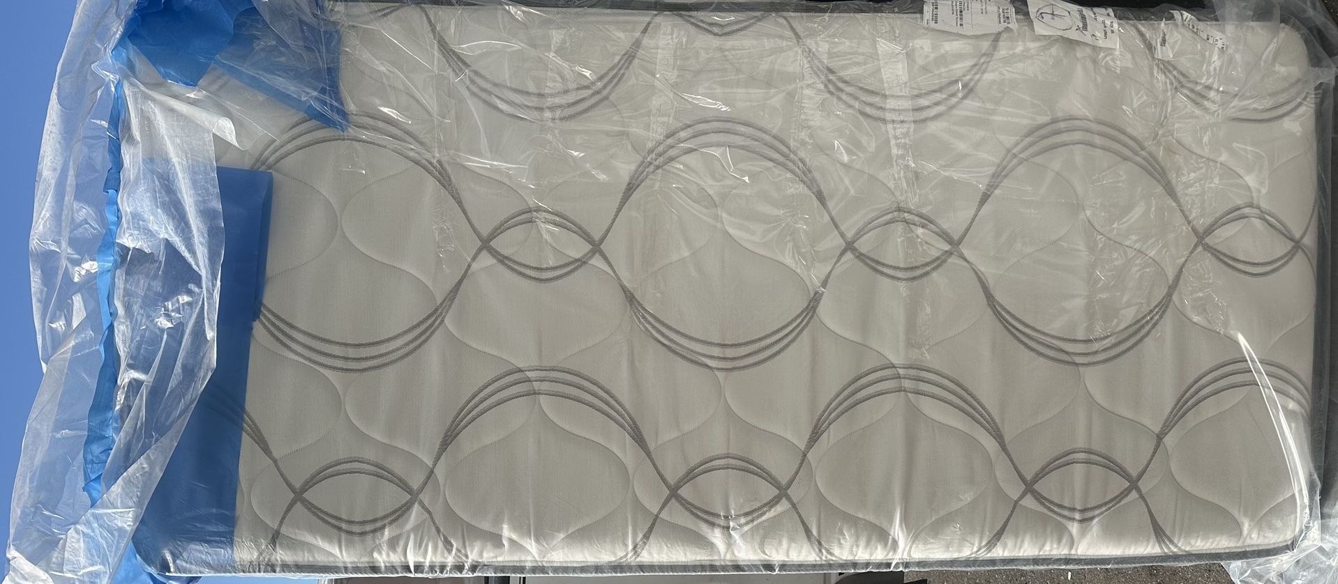 Twin xl mattress and box spring 