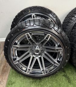 New 24x12 fuel forged wheels wrapped in 285/40r24 rbp tires
