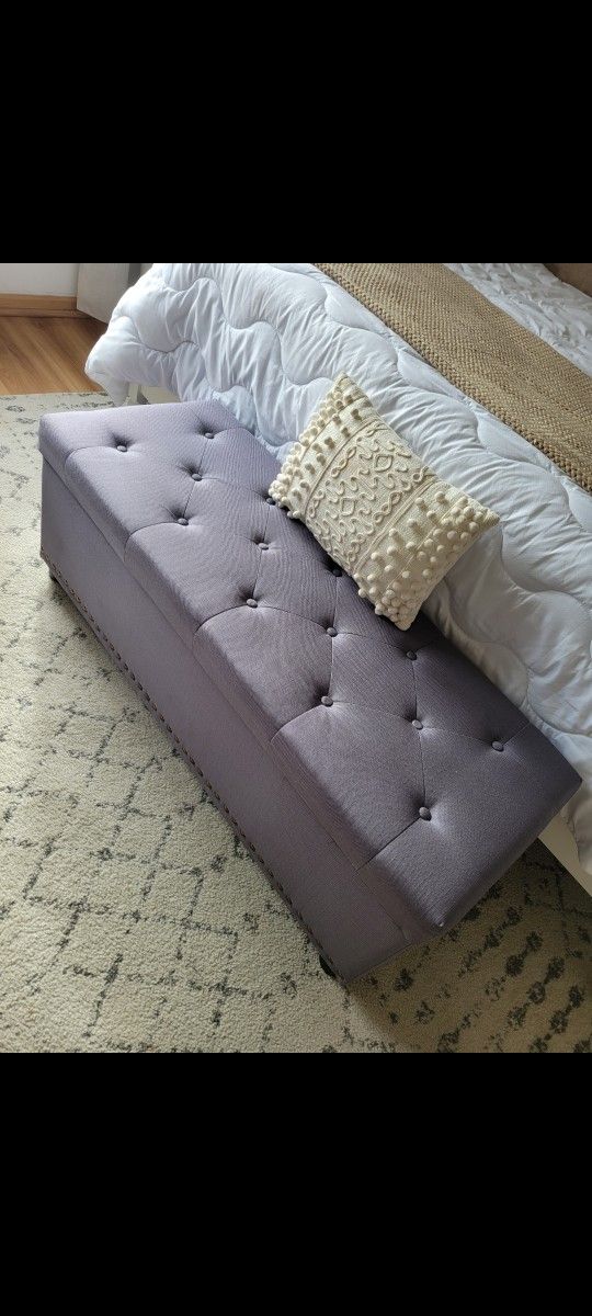 Gray Ottoman With Two Chairs