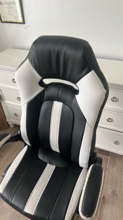 Game chair $25