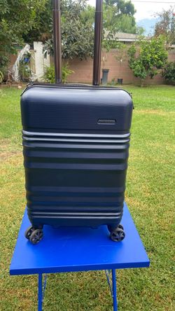 Travelers’Choice carry on luggage