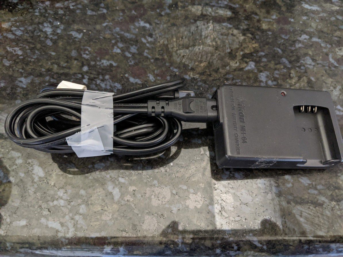 Nikon MH-64 Lithium Battery Charger