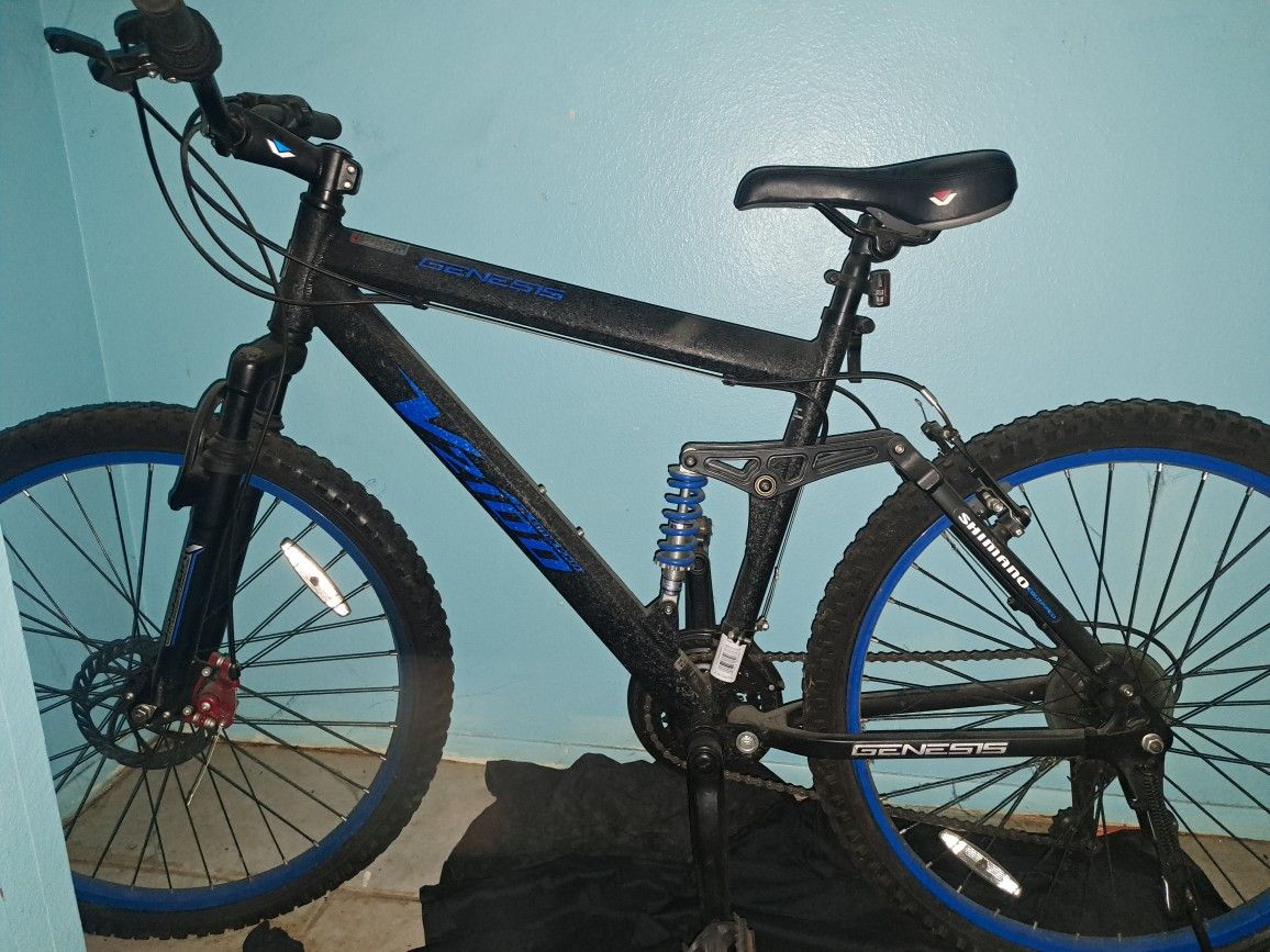 Genesis V2100 Mountain Bike