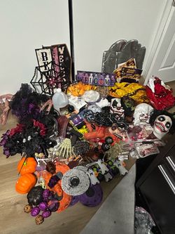 Huge Halloween Decorations & Props Bundle Fog Machine Masks Wreaths
