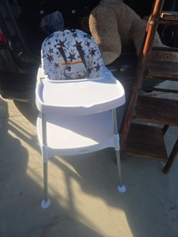 Even flo like new 4 in 1 high chair