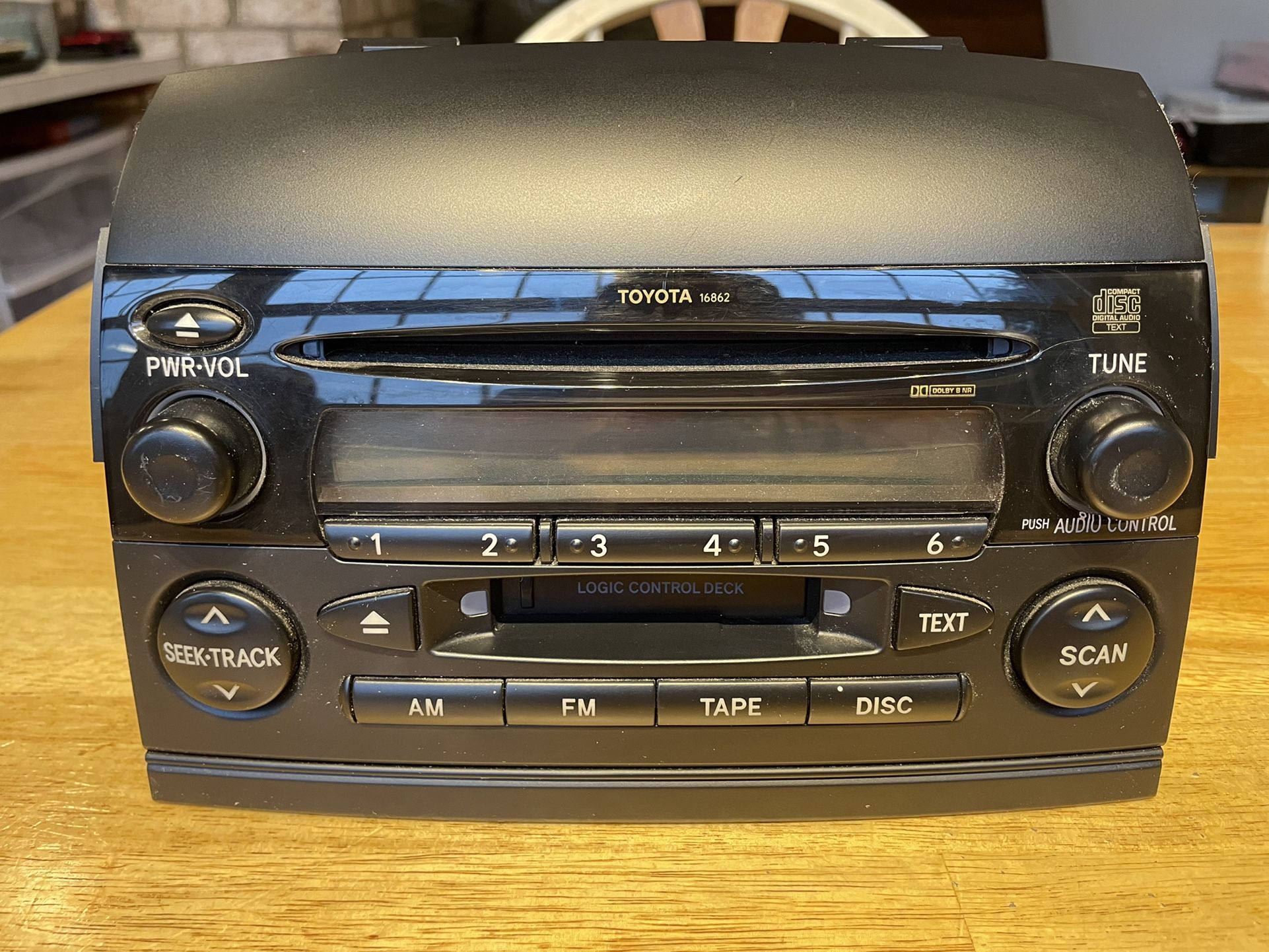 Toyota Sienna Radio Stereo CD & Cassette Player (2004, 2005)