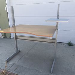 Free Desk