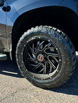 20x10 Wicked Off-road Rims And Tires 33/1250/20 Maxtrek MT