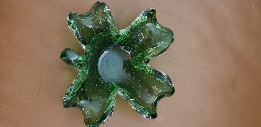 VINTAGE MCM MURANO GREEN BULLICANTE SHAMROCK BOWL/TRINKET CATCHER/ASHTRAY
