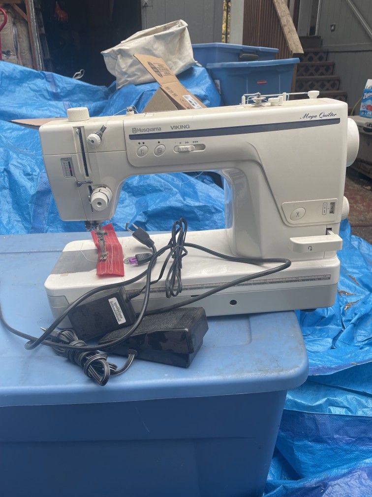 Swing Arm Quilting Table, Sewing Machines And Fabric