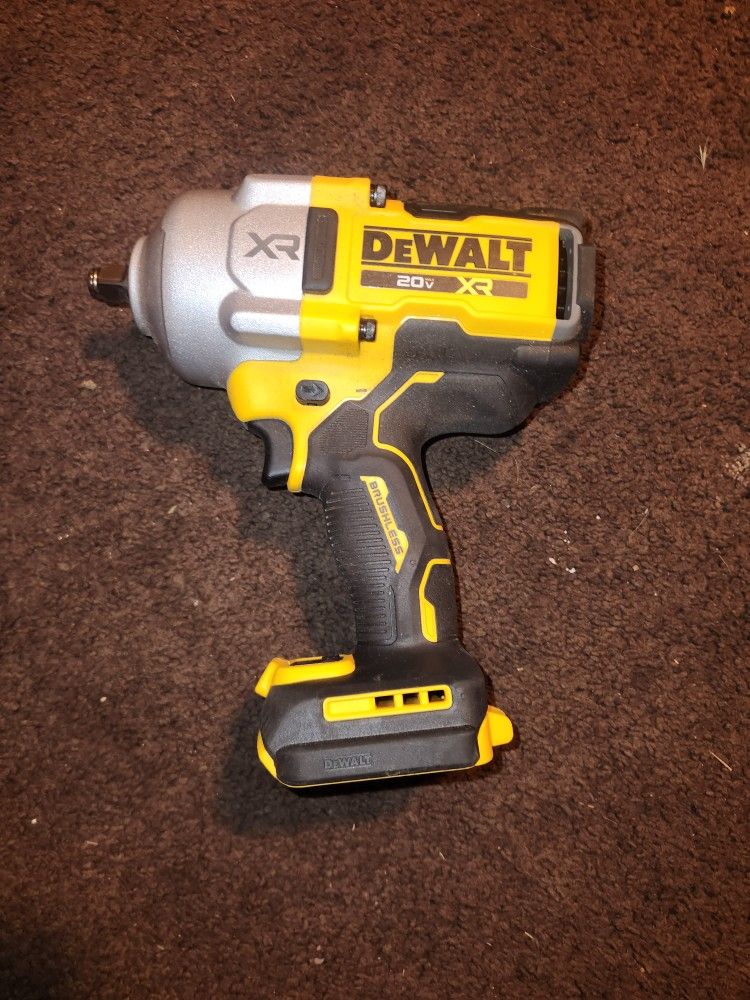 20V 1/2 in. High Torque Impact Wrench DCF961 (Tool Only)
