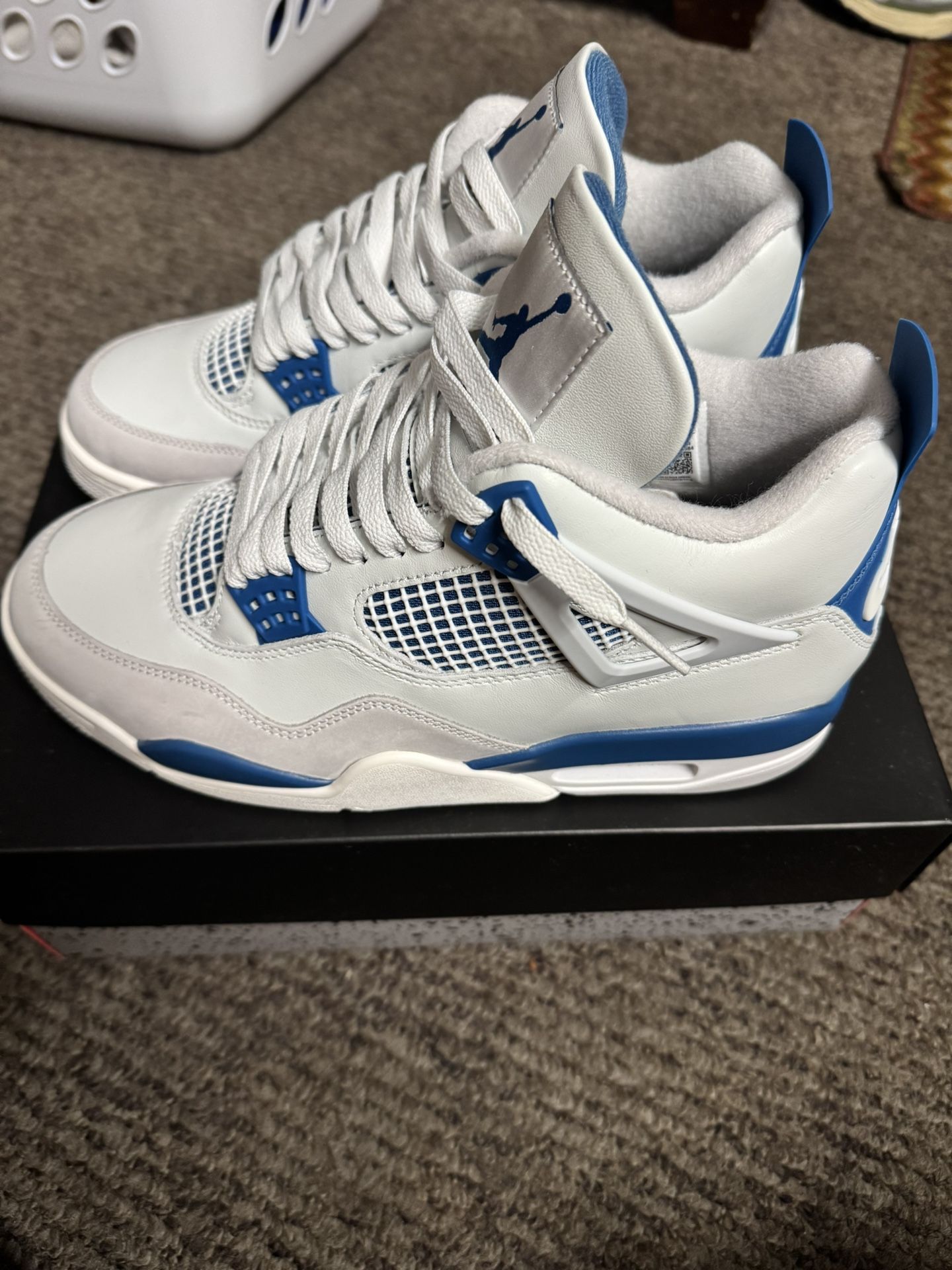Jordan 4 Military Blue