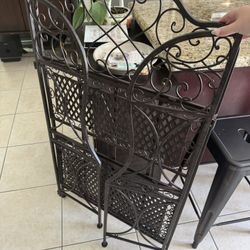 Metal Indoor/outdoor Shelf 