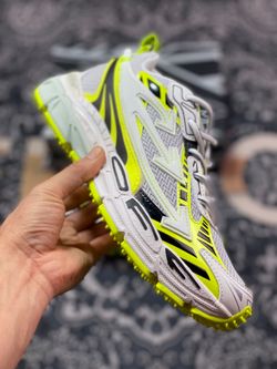 Off-White™ Be Right Back Sneaker BRB 4