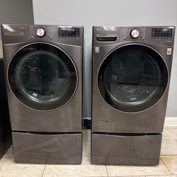 LG thin q washer &. LG thin q gas dryer set w/ pedestals