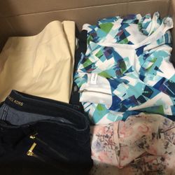 Lots Of Woman Clothes XL