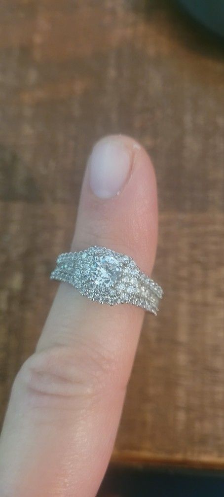 Size 8 Silver Plated Ring