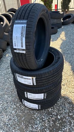 4 New tire 215/55/17 RoyalBlack RacingTrac