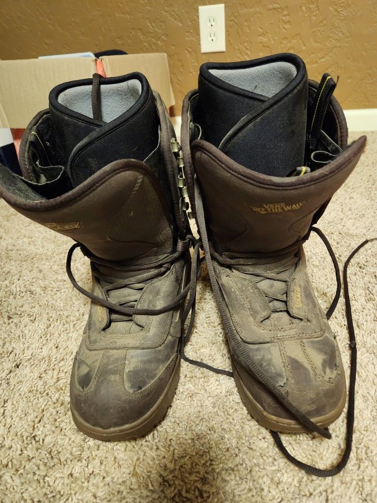 Snowboarding Boots (Vans)