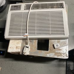 GE In wall AC and Heat Unit