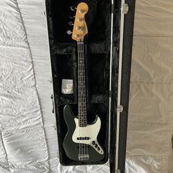 Player II Jazz Bass 