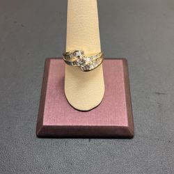 14KT Gold Diamond Engagement Ring 