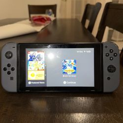 Nintendo Switch 